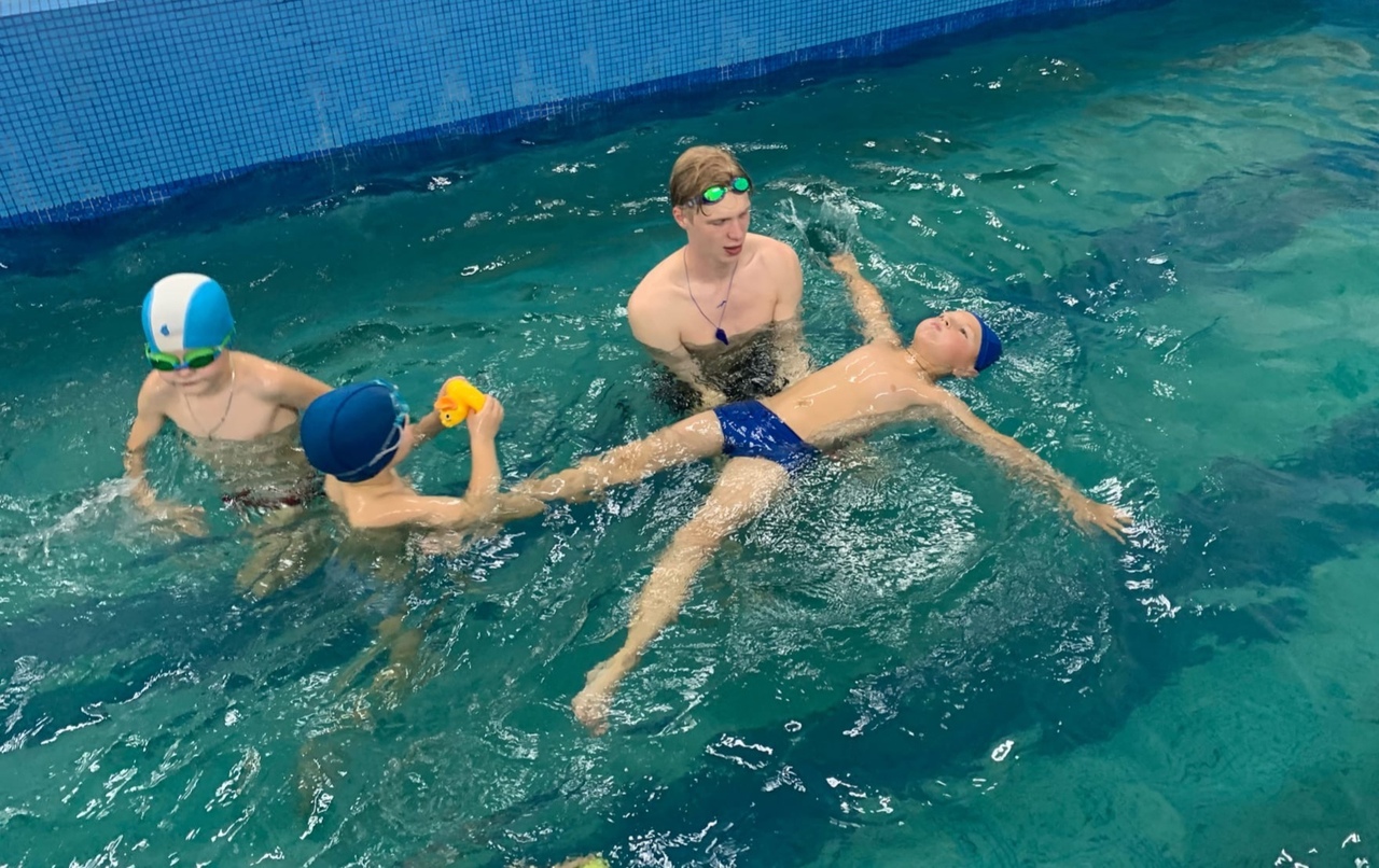 Группа обучения плаванию «Дельфин»